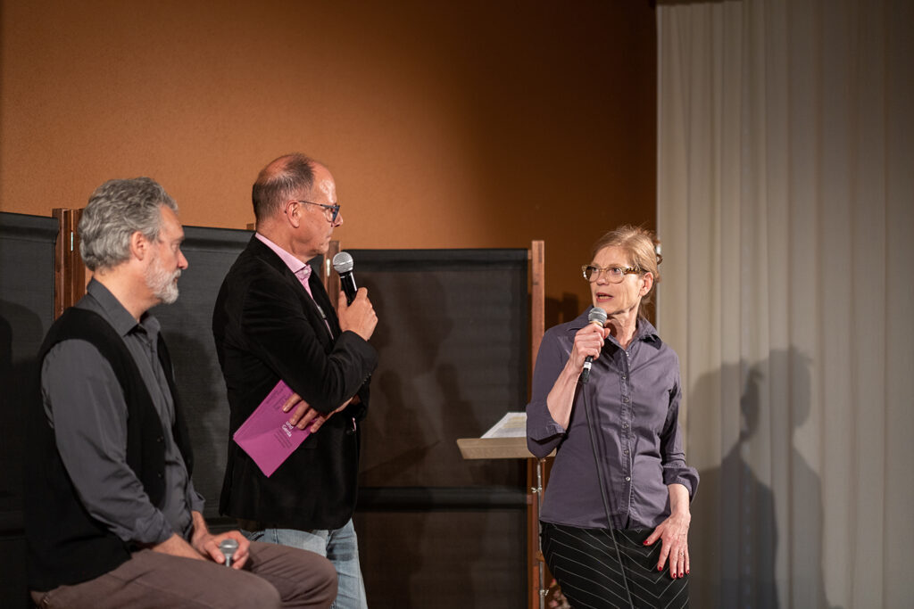 Aus den Rollen in die Fragerunde. Irina Schönen und Gian Rupf stellen sich den Fragen von André Gyr.